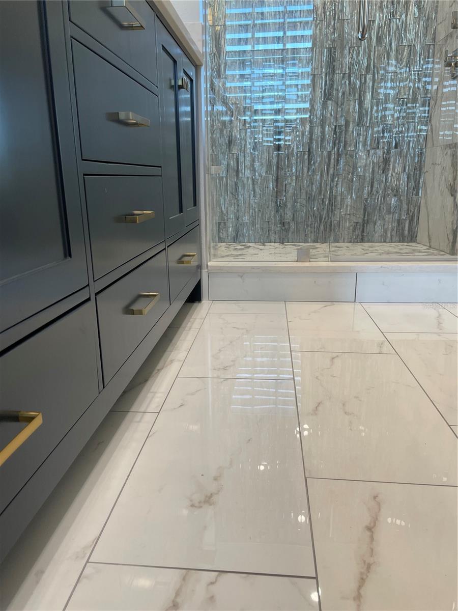 Image 35 of 75 For 1420 Harbour Walk Road