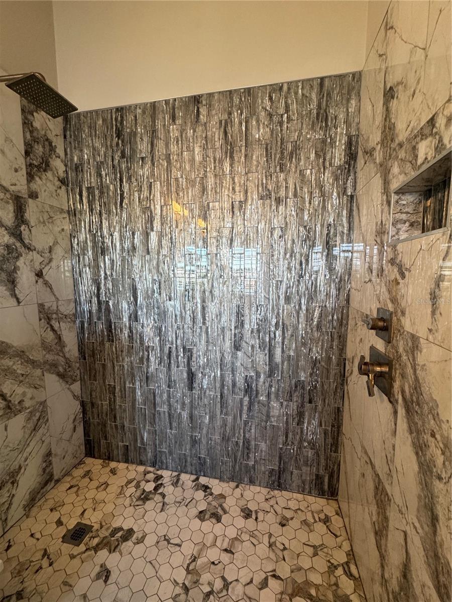 Image 36 of 75 For 1420 Harbour Walk Road