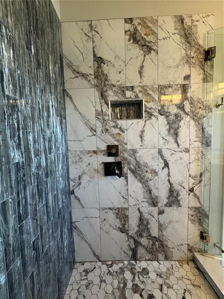 Image 40 of 75 For 1420 Harbour Walk Road