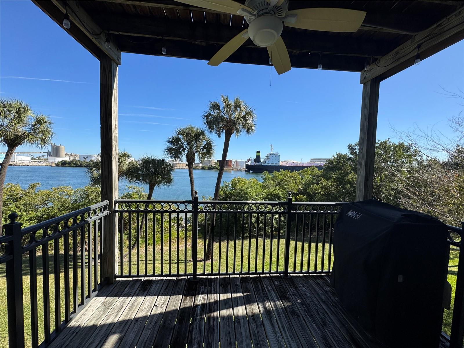 Image 9 of 75 For 1420 Harbour Walk Road