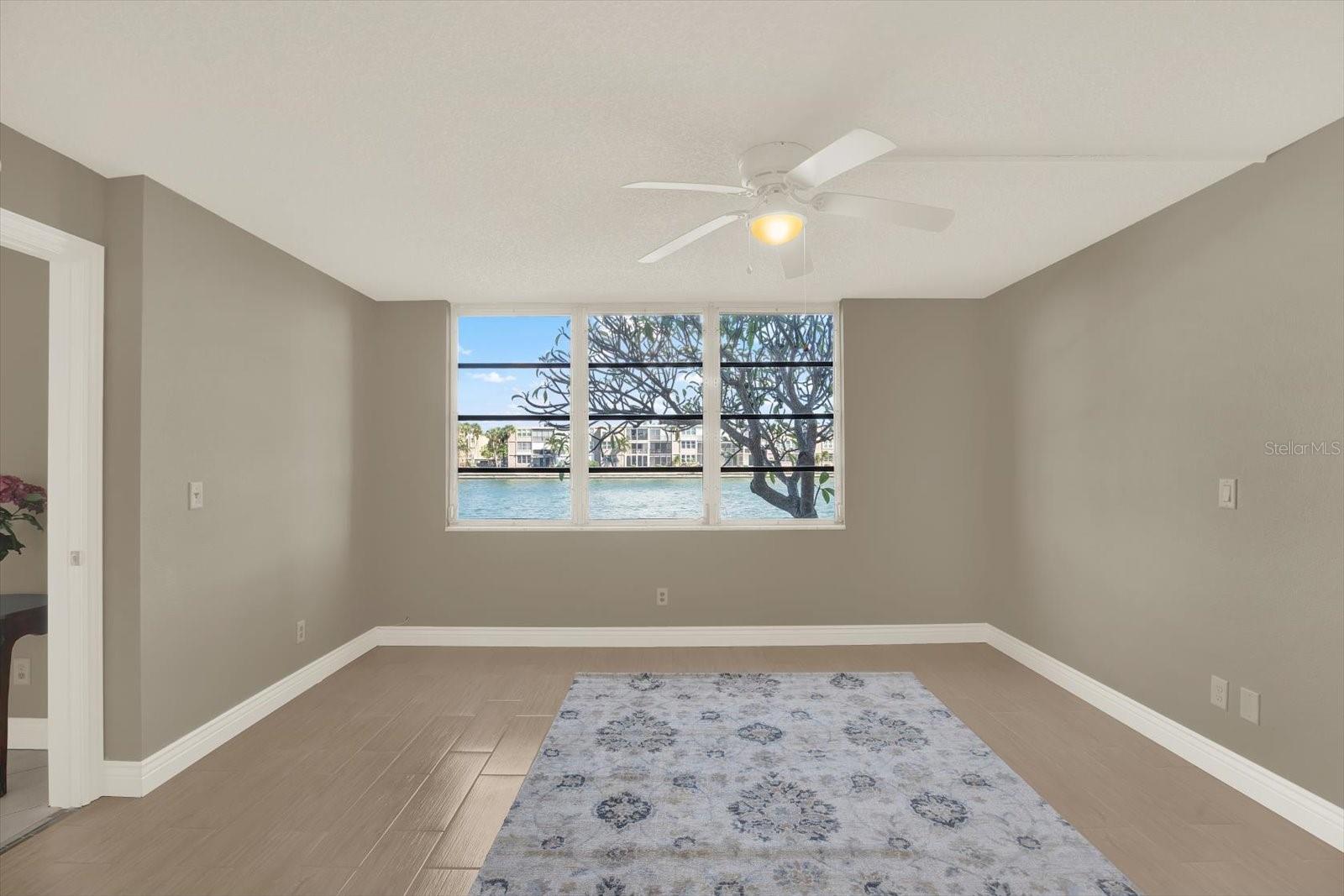 Image 13 of 18 For 7625 Sun Island Drive S 107