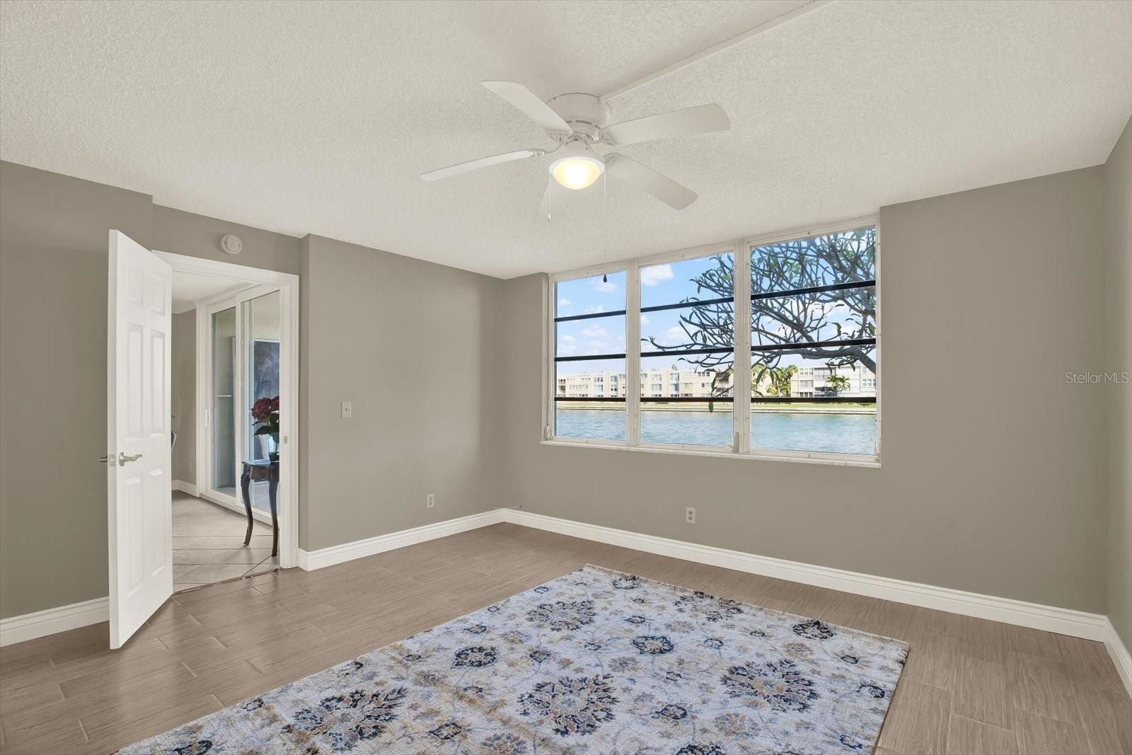 Image 14 of 18 For 7625 Sun Island Drive S 107