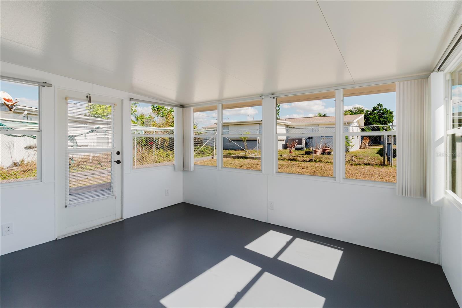 Image 13 of 35 For 1548 Landau Street