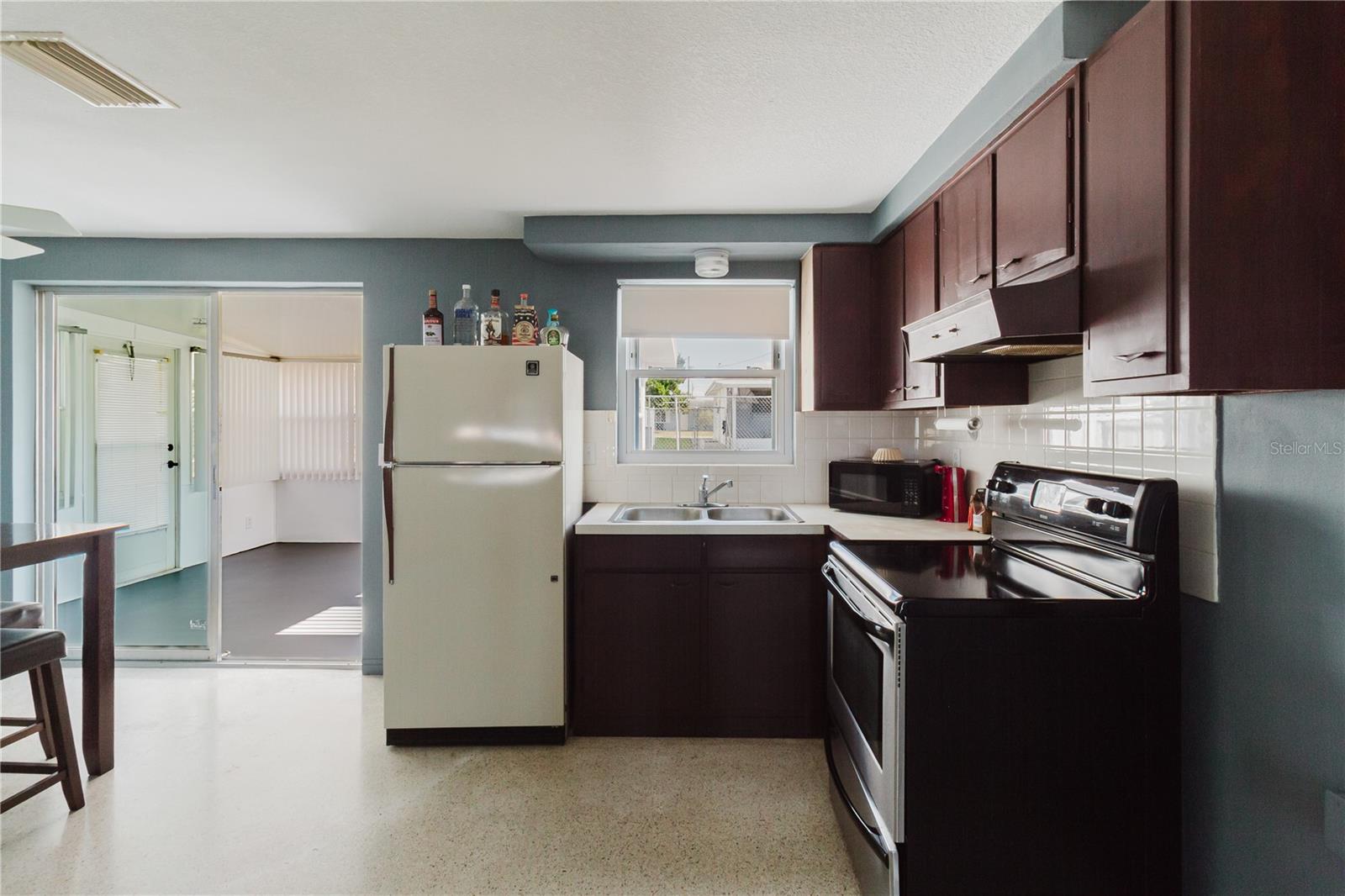 Image 8 of 35 For 1548 Landau Street