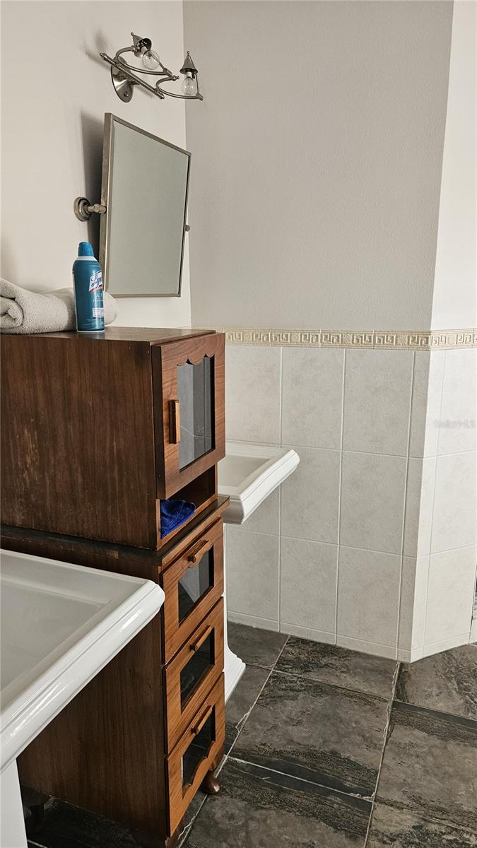 Image 20 of 30 For 3001 Azeele Street