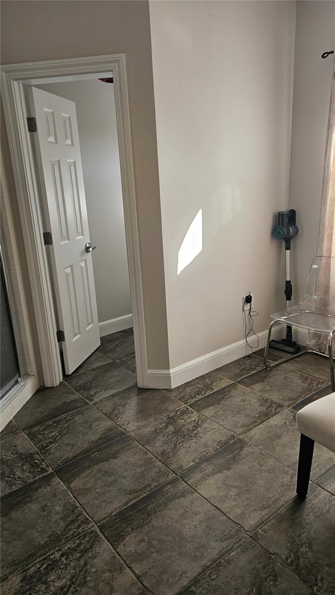 Image 21 of 30 For 3001 Azeele Street