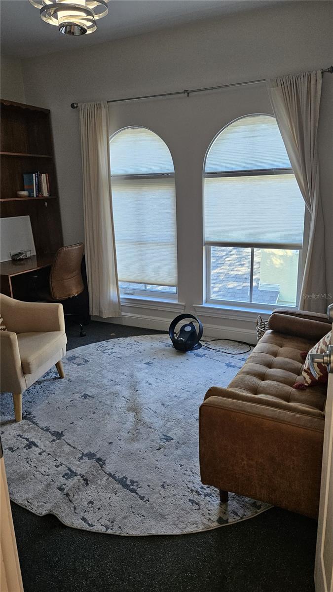 Image 23 of 30 For 3001 Azeele Street