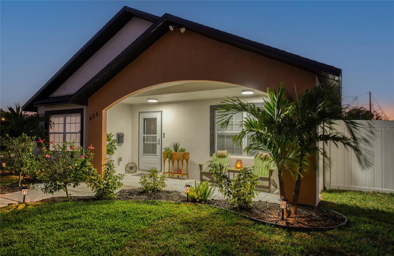 Image 2 of 52 For 625 Folsom Street S