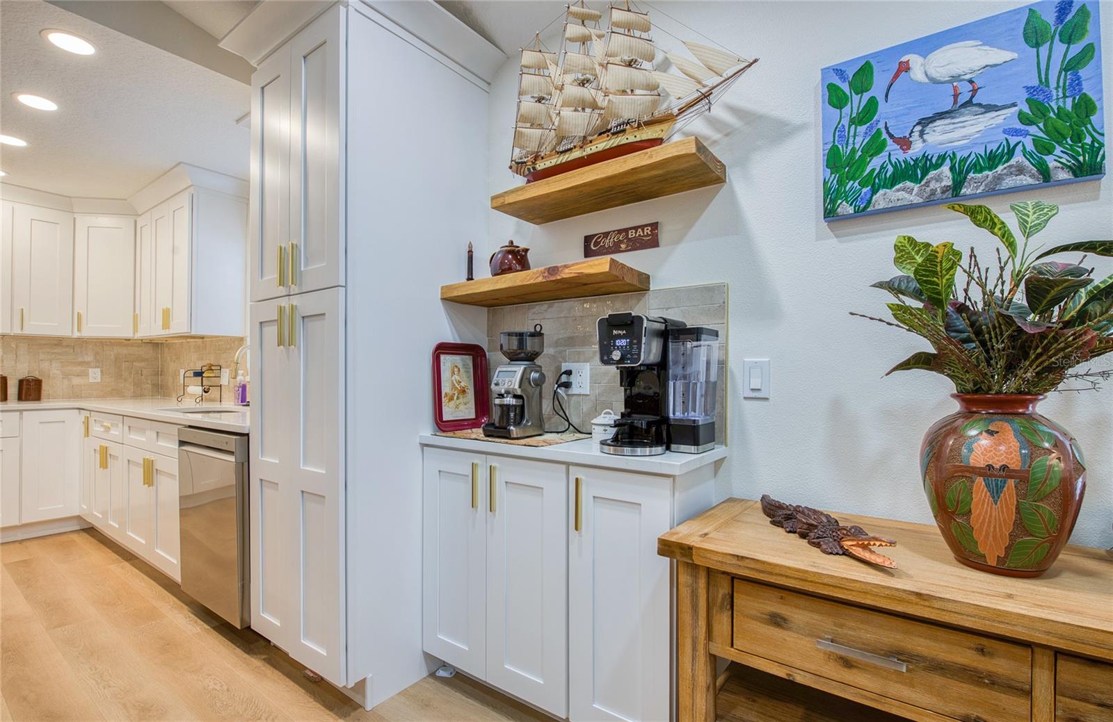 Image 22 of 52 For 625 Folsom Street S