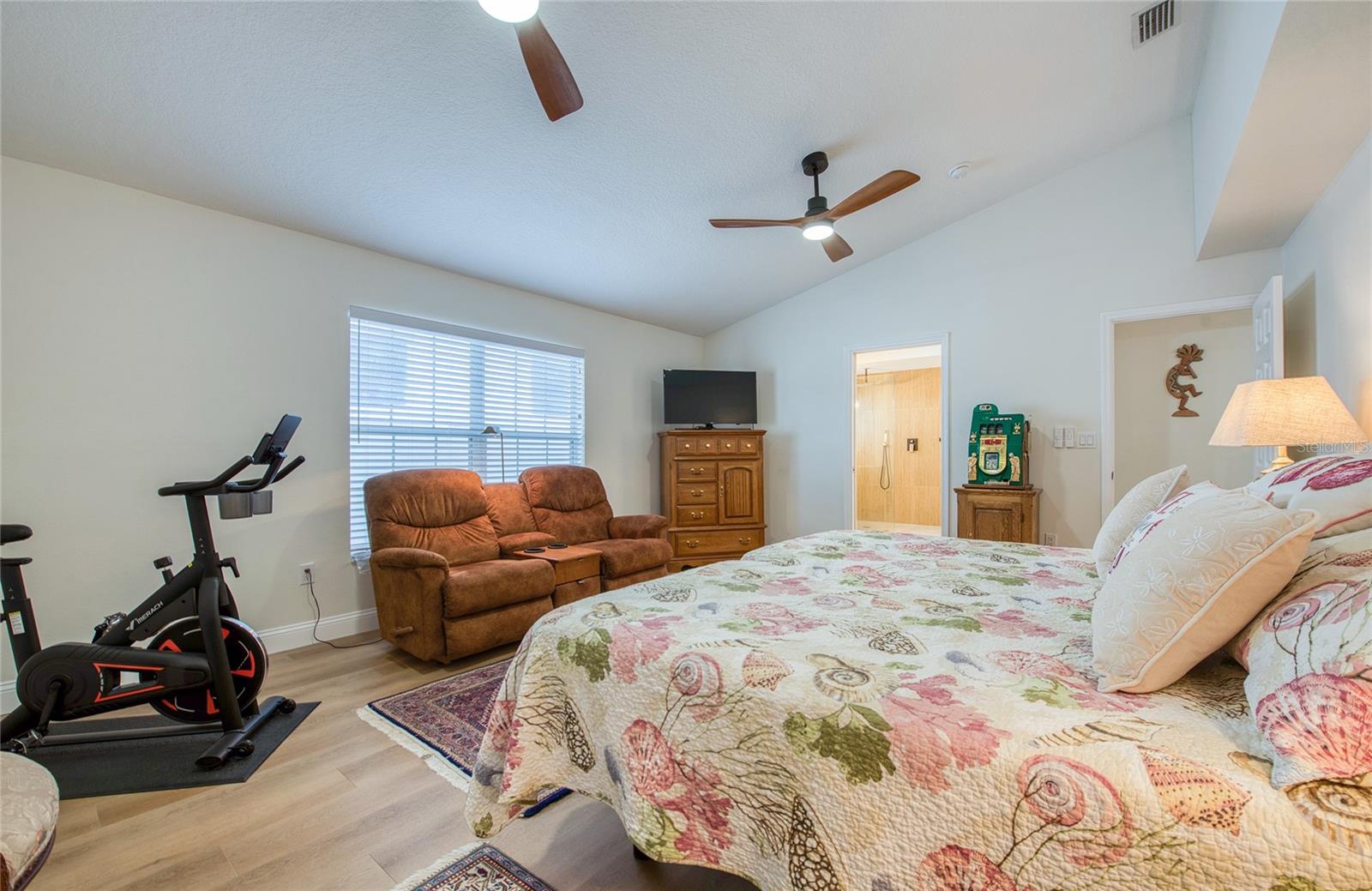 Image 31 of 52 For 625 Folsom Street S