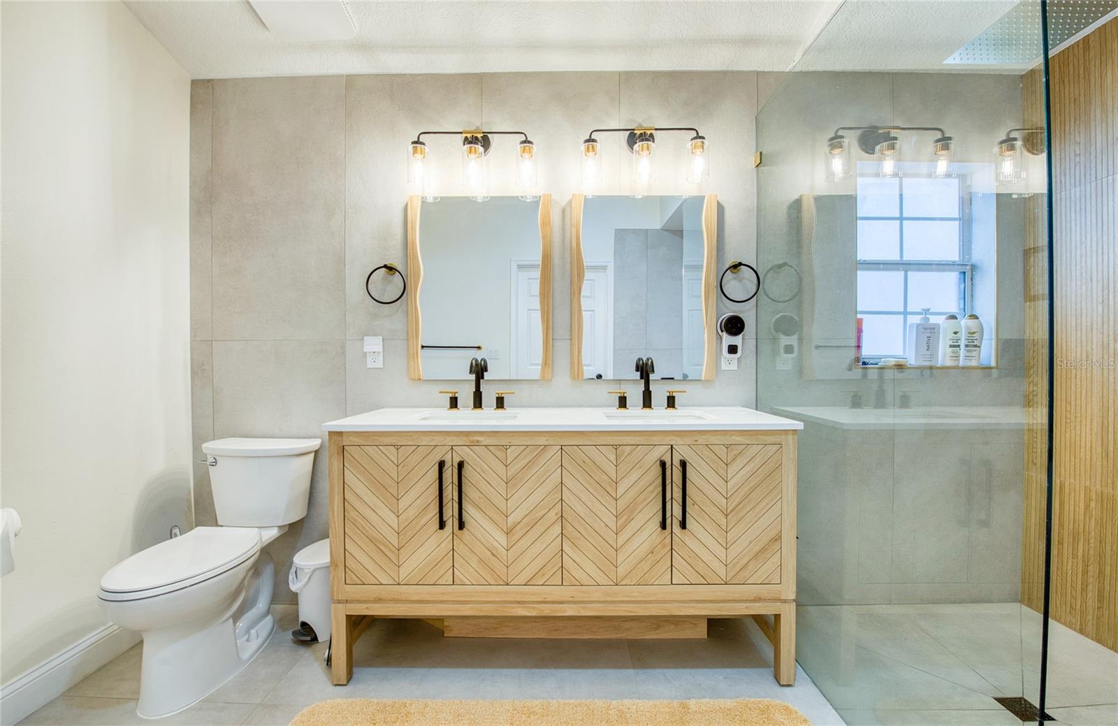 Image 38 of 52 For 625 Folsom Street S