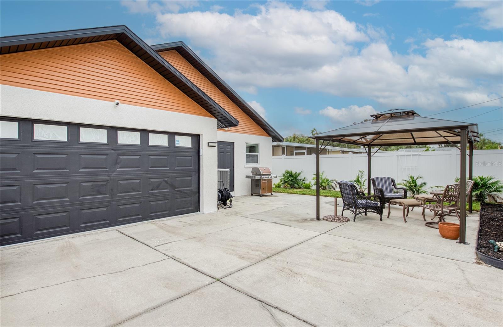 Image 5 of 52 For 625 Folsom Street S