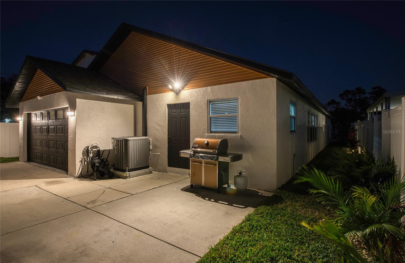 Image 9 of 52 For 625 Folsom Street S