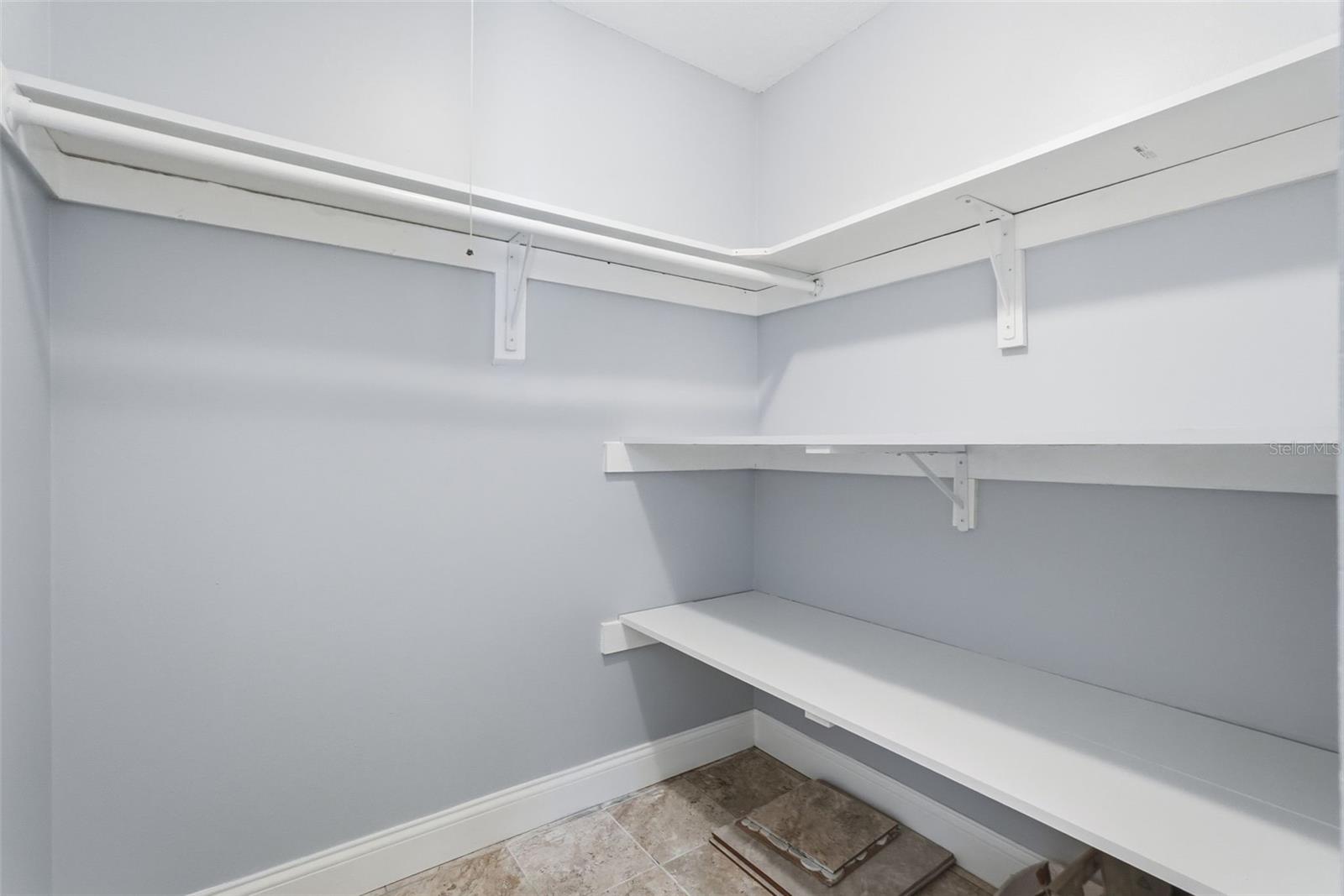 Image 17 of 38 For 1706 Belleair Forest Drive 234