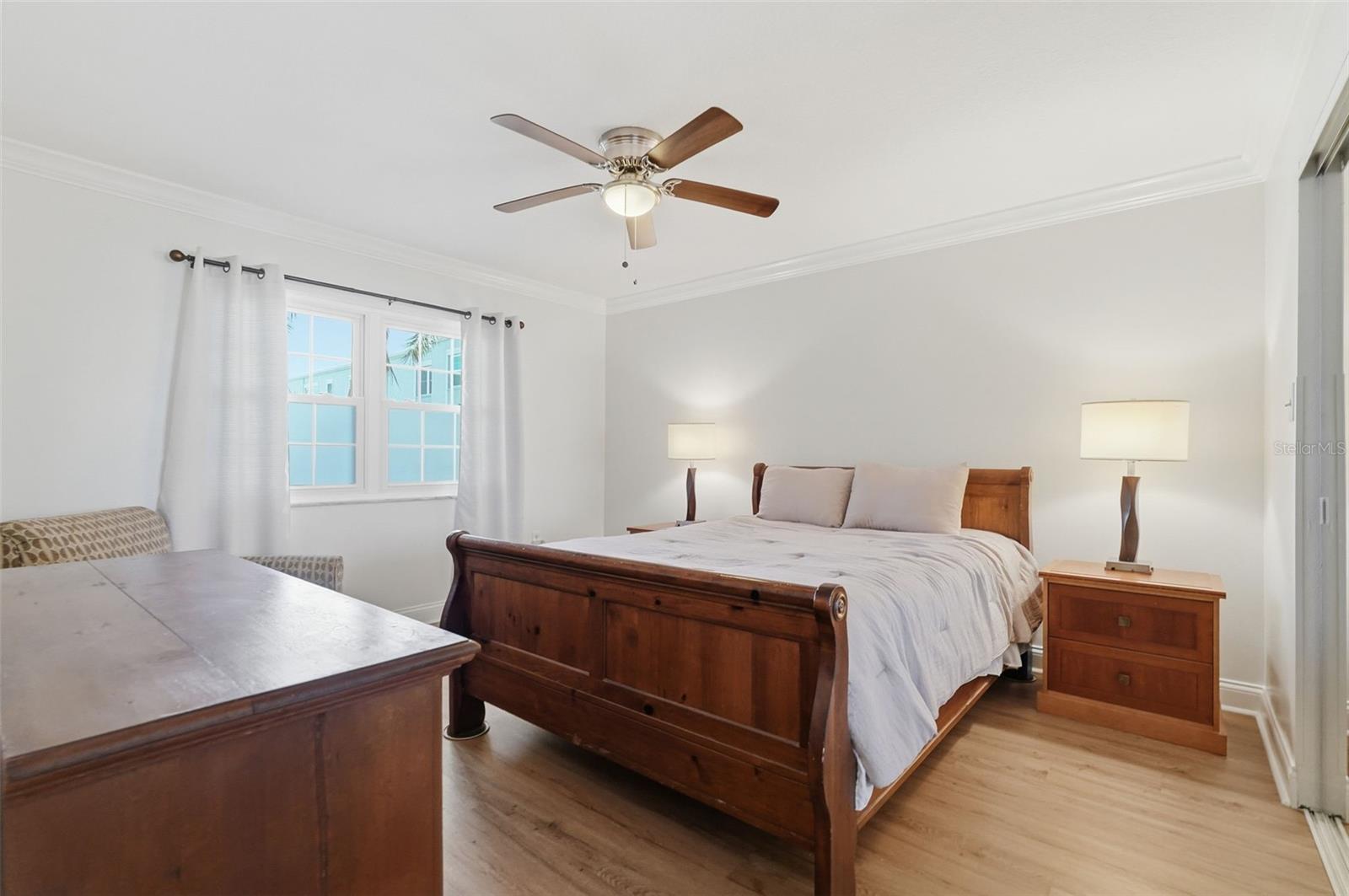 Image 18 of 38 For 1706 Belleair Forest Drive 234