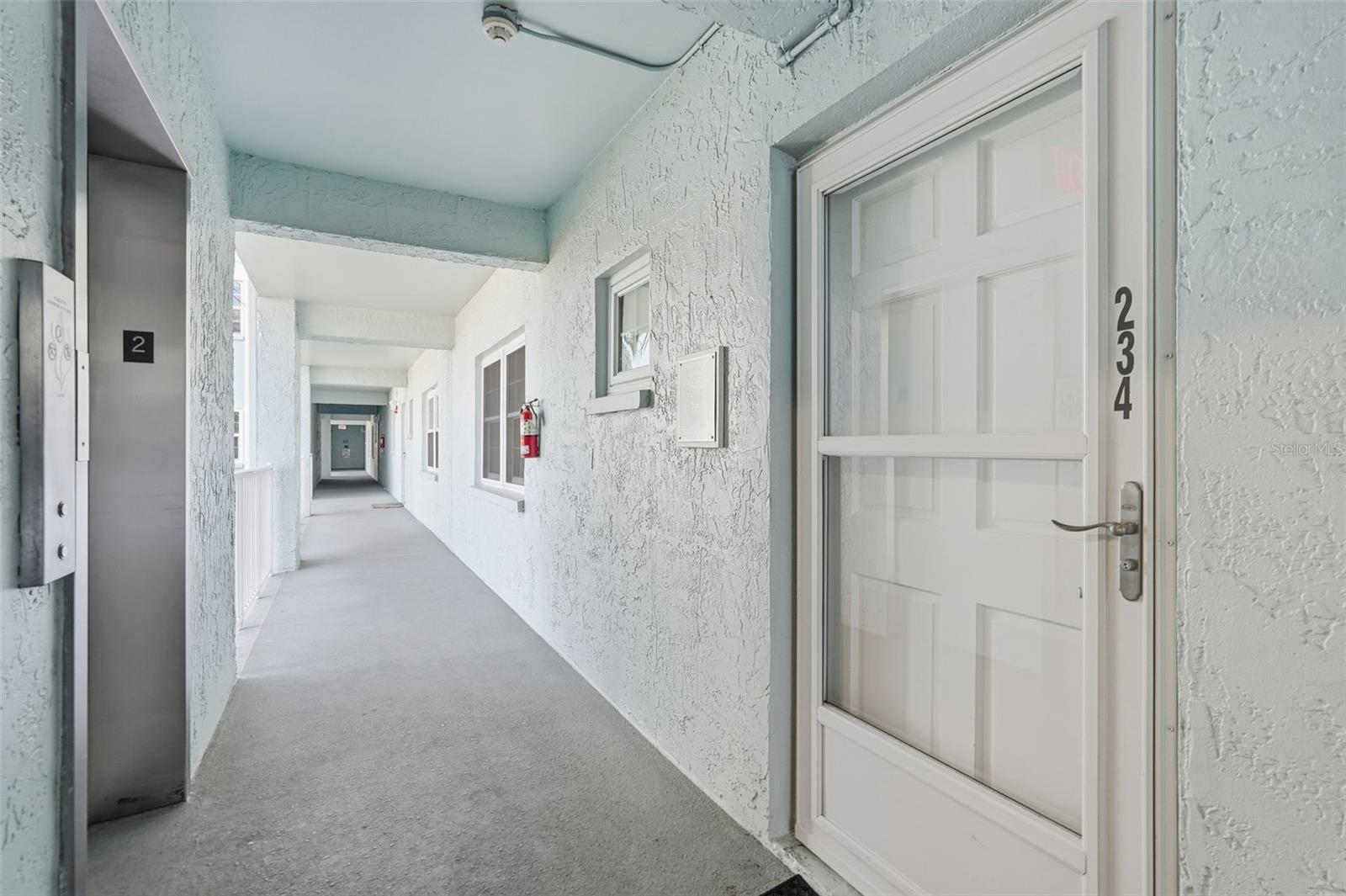 Image 26 of 38 For 1706 Belleair Forest Drive 234