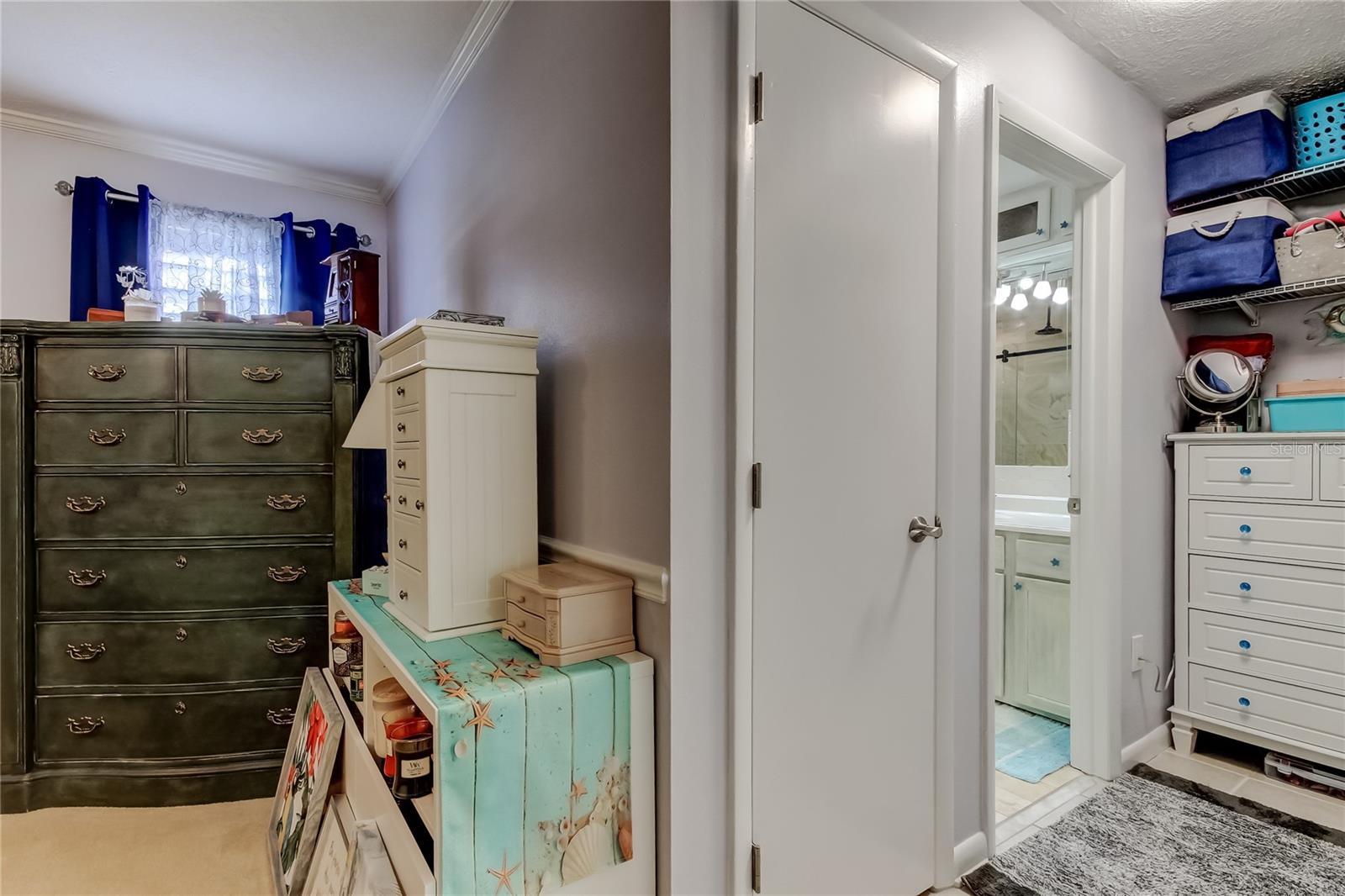 Listing photo id 35 for 2686 Clubhouse Drive S