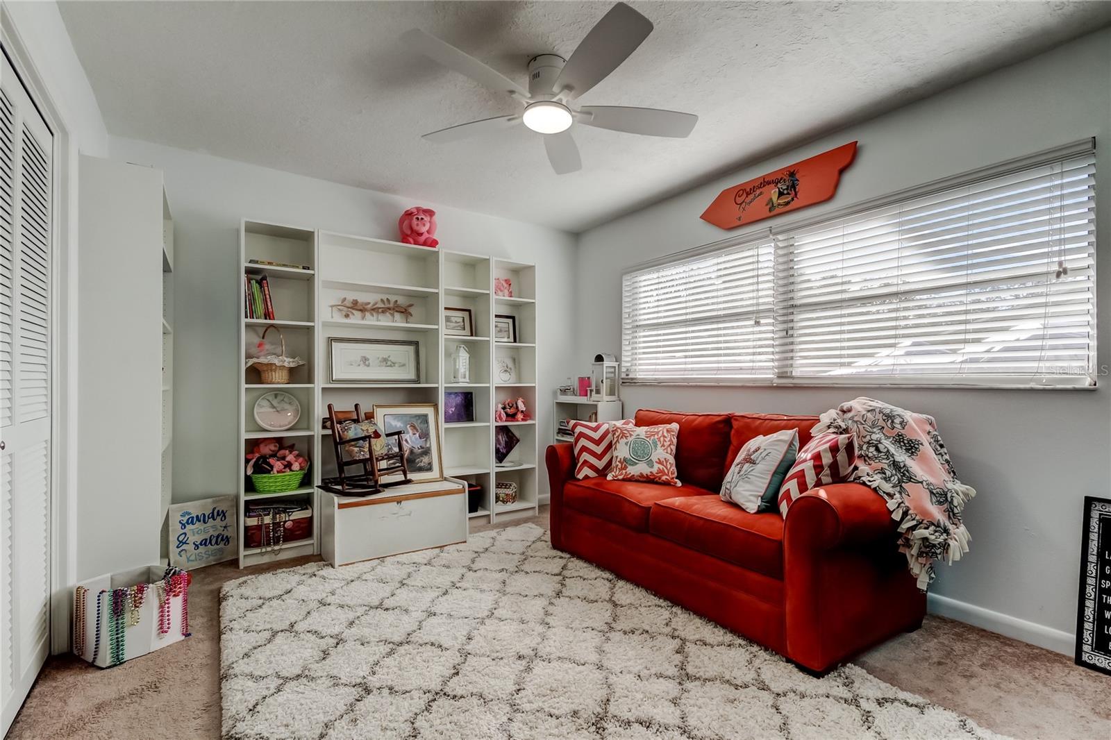 Listing photo id 38 for 2686 Clubhouse Drive S