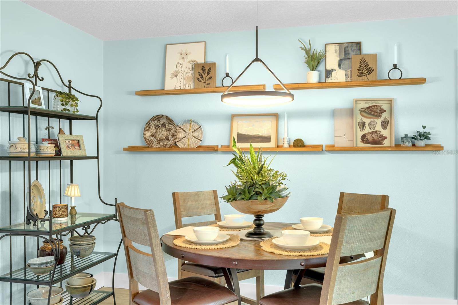 Image 18 of 78 For 1015 Spindle Palm Way