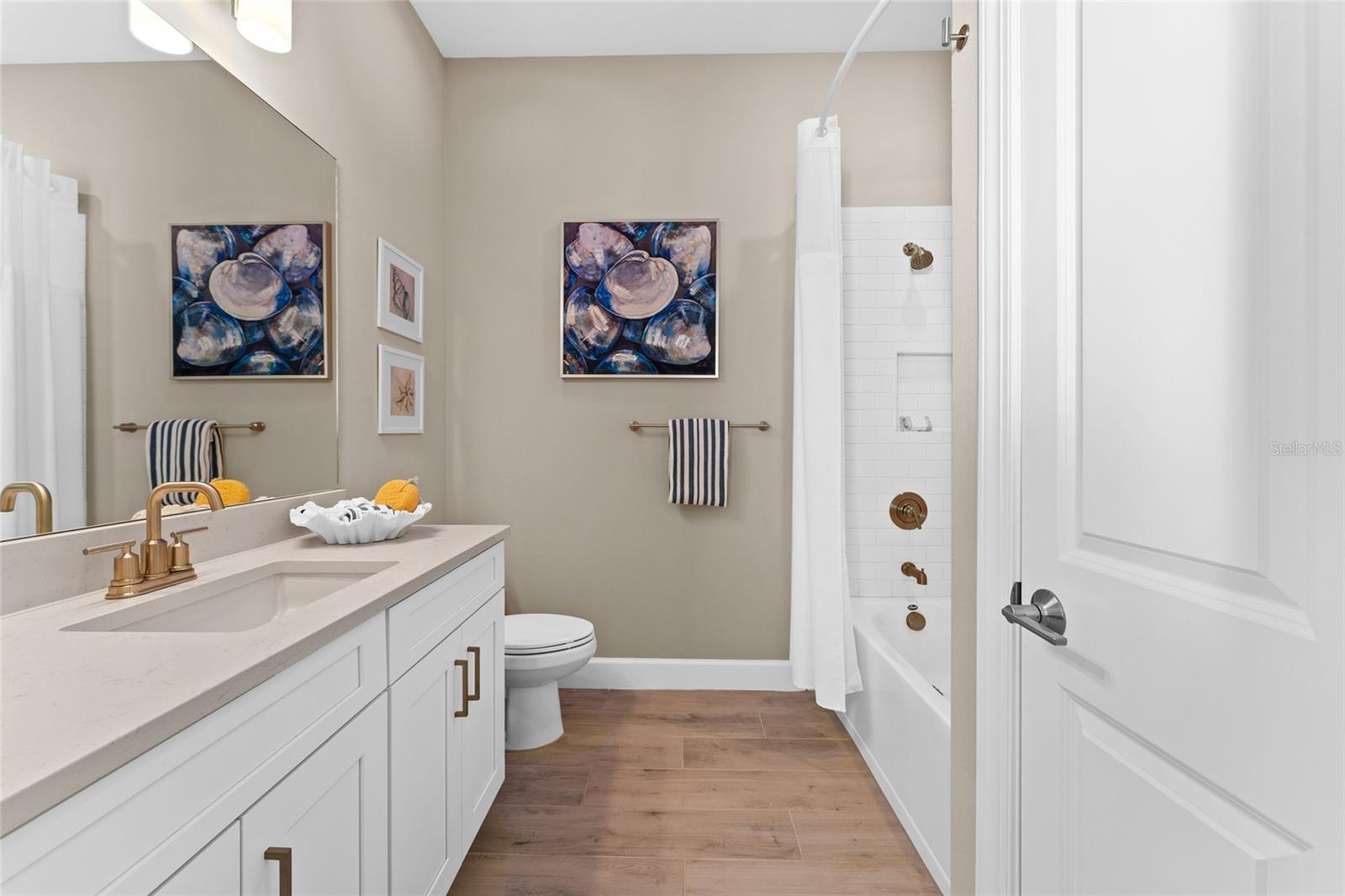 Image 15 of 64 For 4547 Crestpoint Way