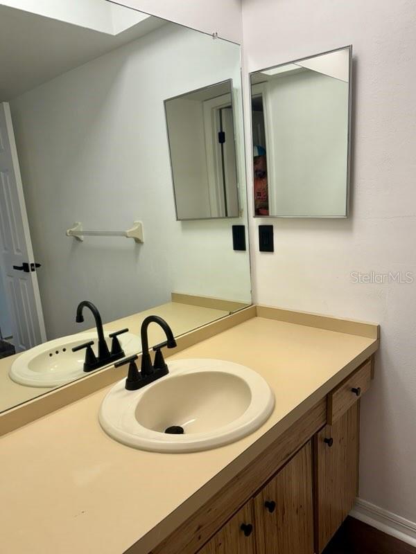 Image 11 of 21 For 2462 Kingfisher Lane J203