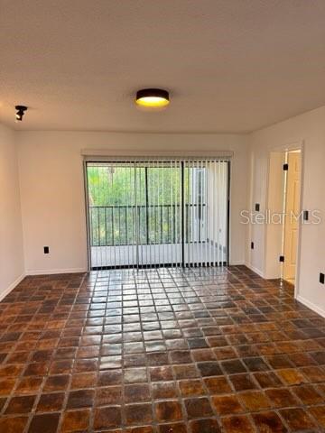 Image 2 of 21 For 2462 Kingfisher Lane J203