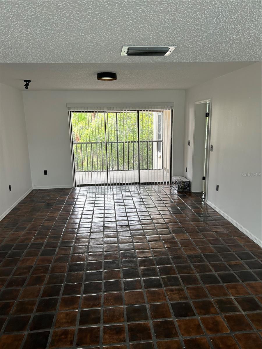 Image 5 of 21 For 2462 Kingfisher Lane J203