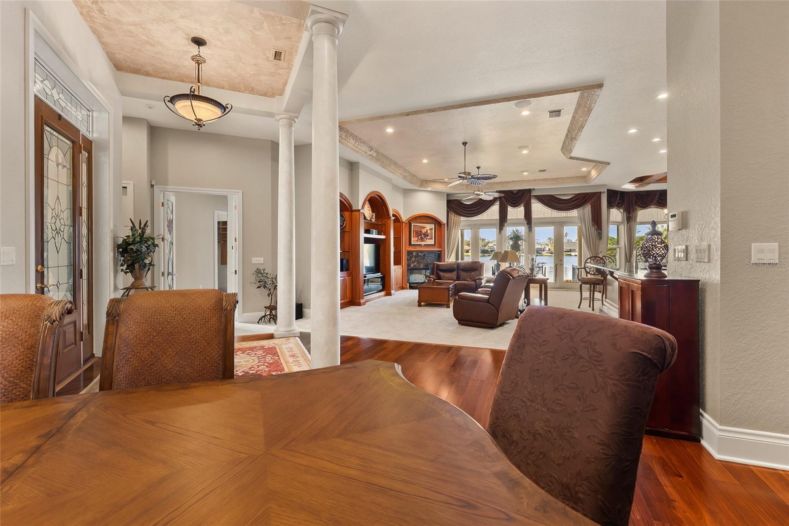 Listing photo id 13 for 8402 Tallahassee Drive Ne