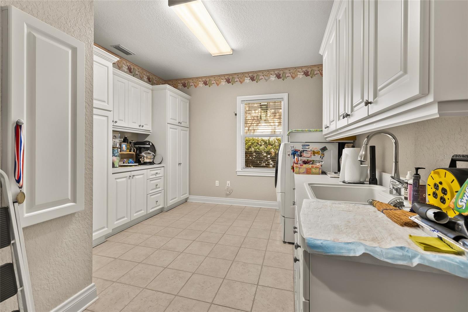 Listing photo id 16 for 8402 Tallahassee Drive Ne