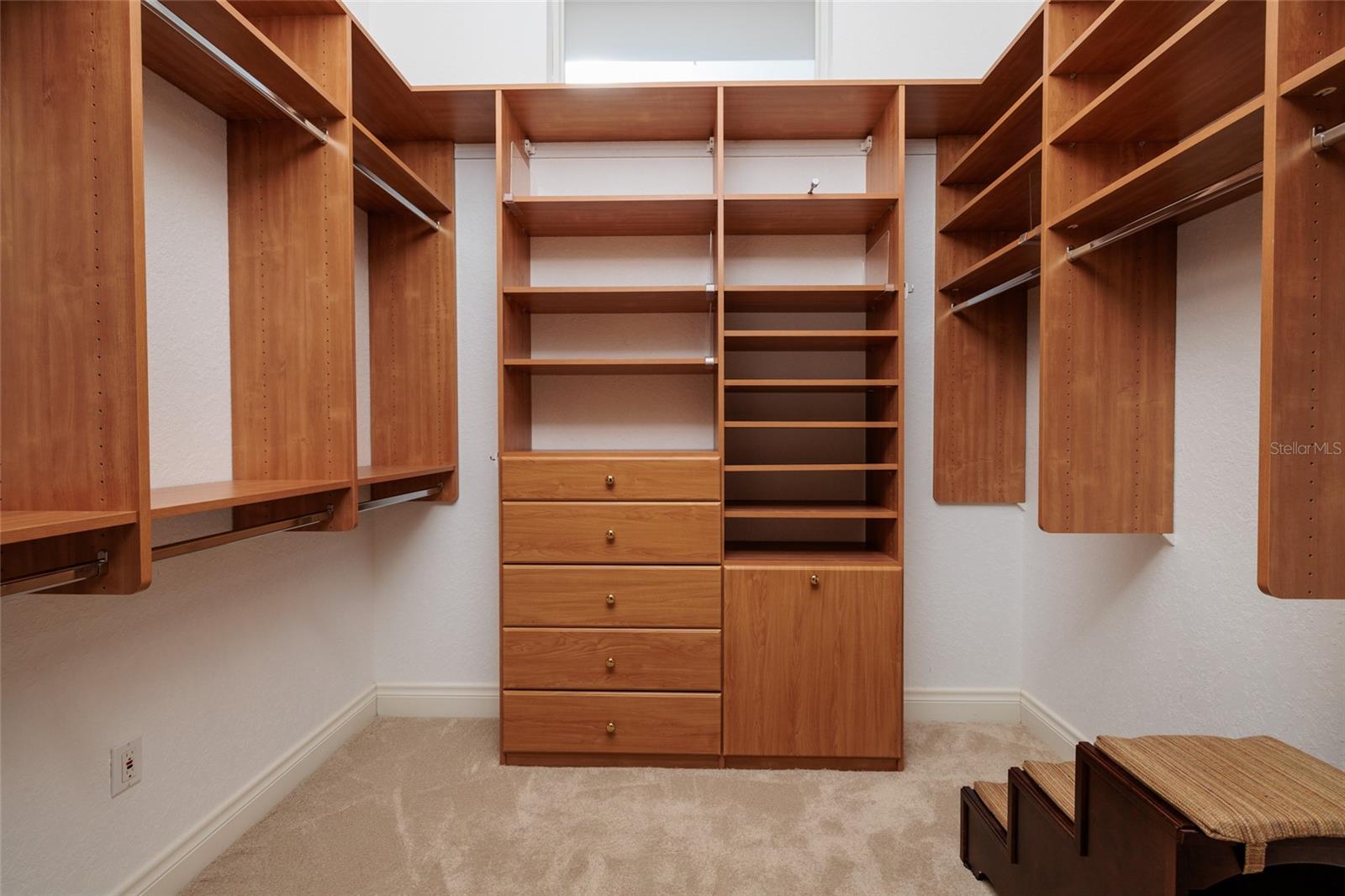 Listing photo id 27 for 8402 Tallahassee Drive Ne