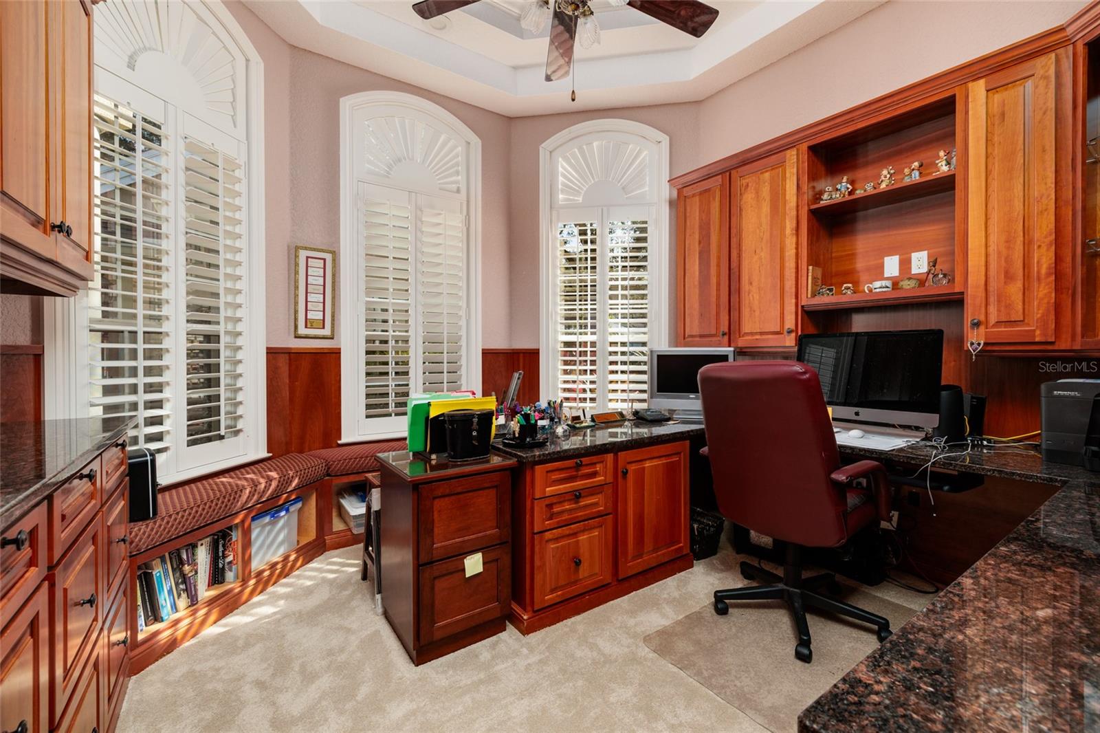 Listing photo id 32 for 8402 Tallahassee Drive Ne