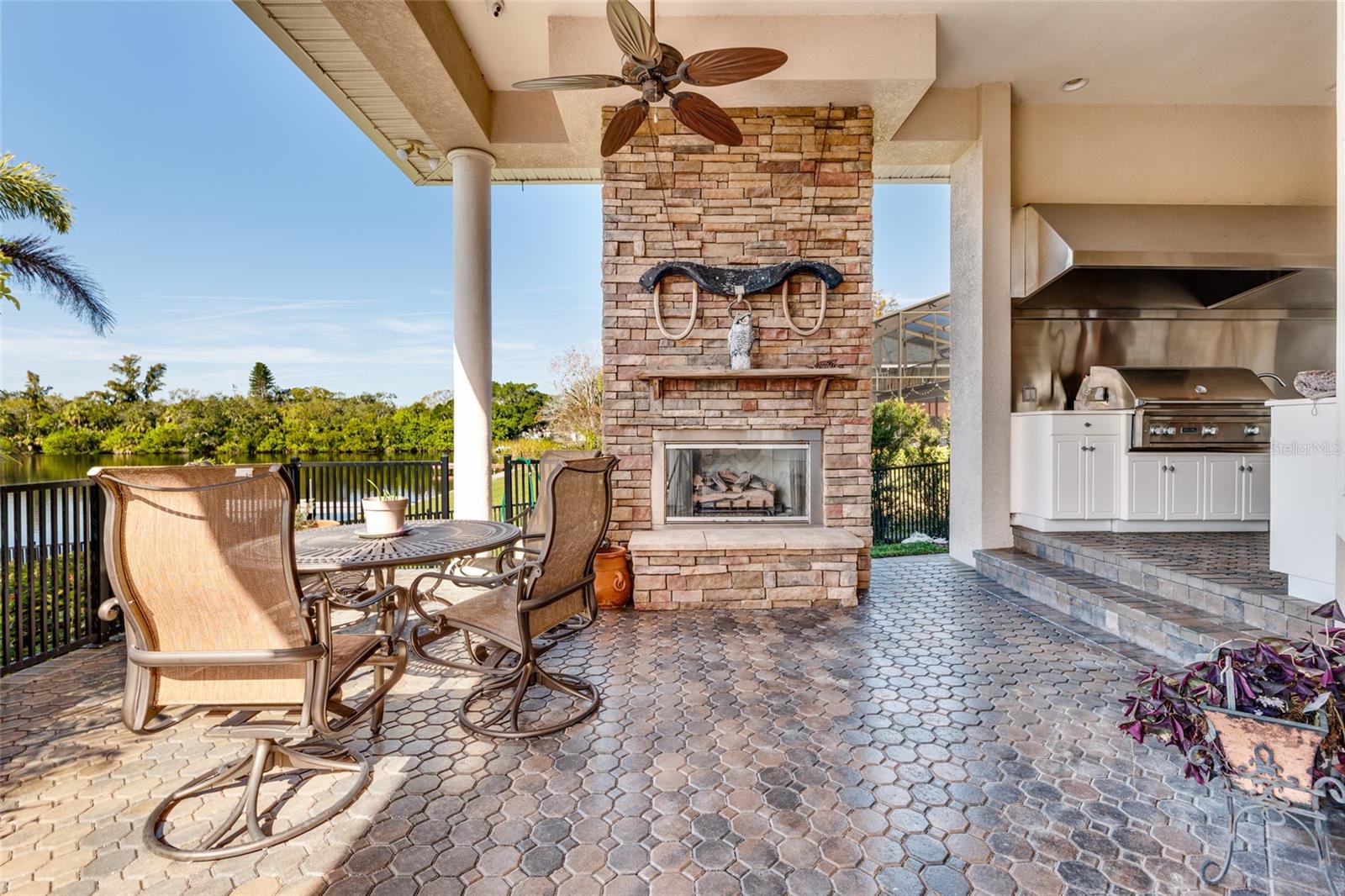 Listing photo id 38 for 8402 Tallahassee Drive Ne