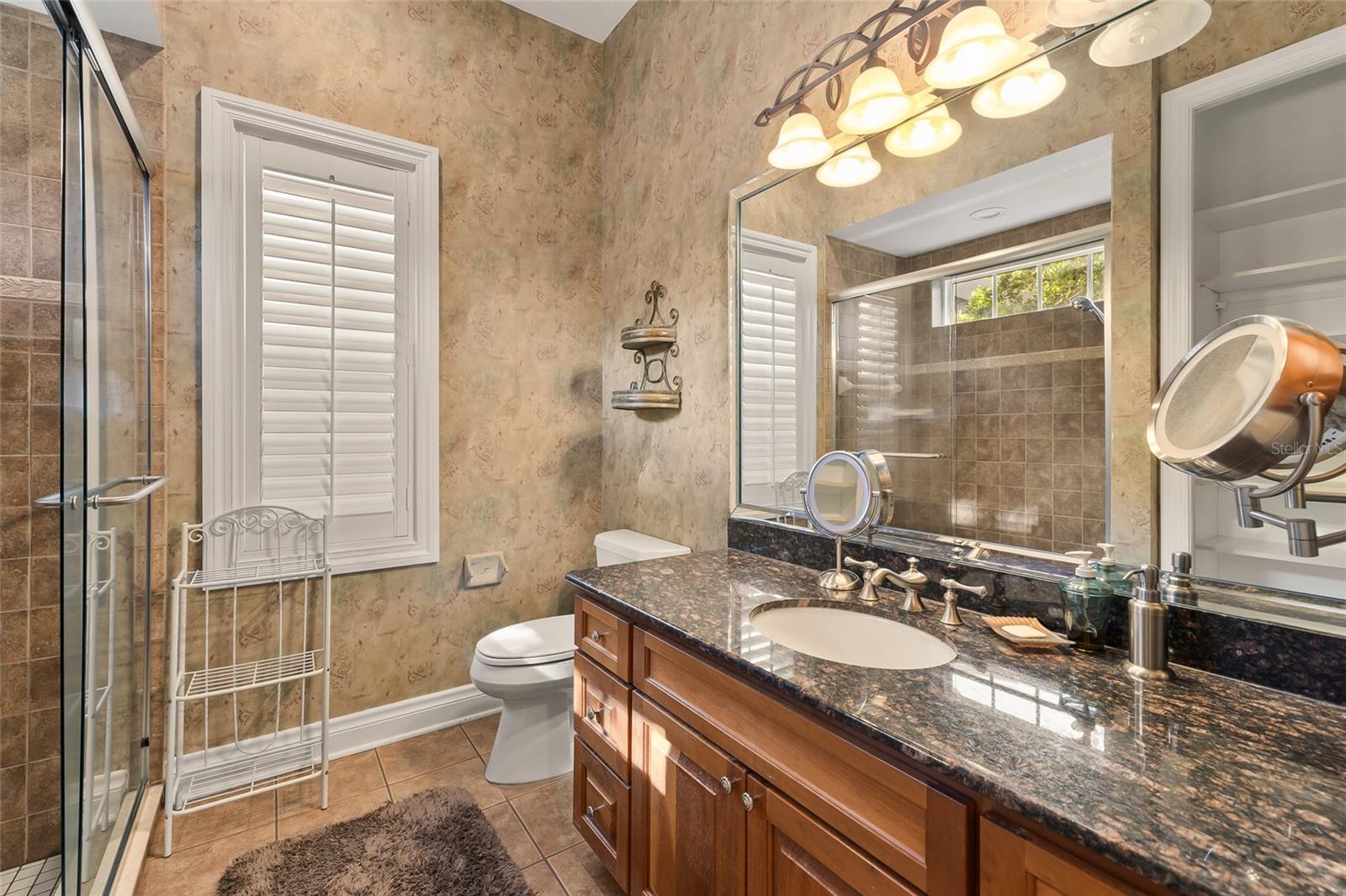 Listing photo id 47 for 8402 Tallahassee Drive Ne