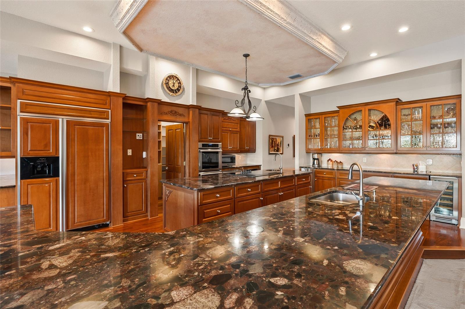 Listing photo id 4 for 8402 Tallahassee Drive Ne