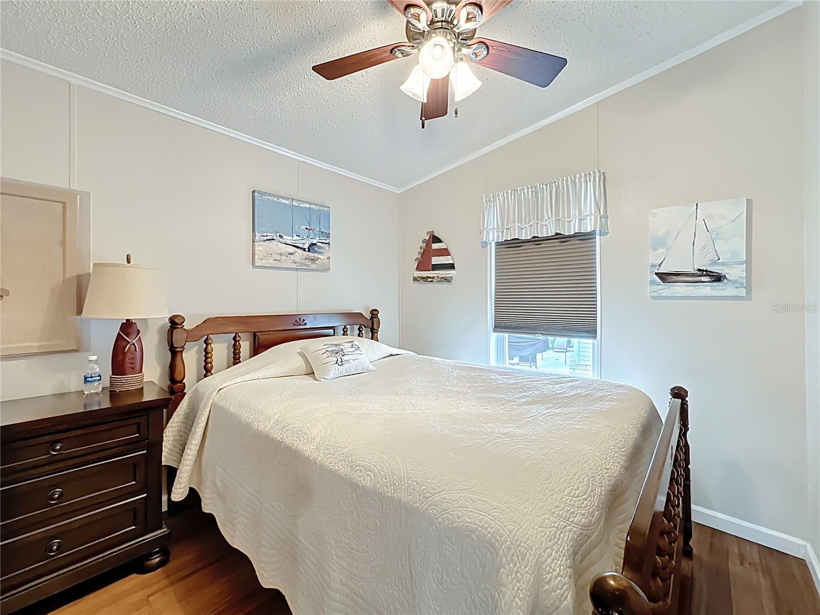 Image 12 of 24 For 355 Gracie Avenue N