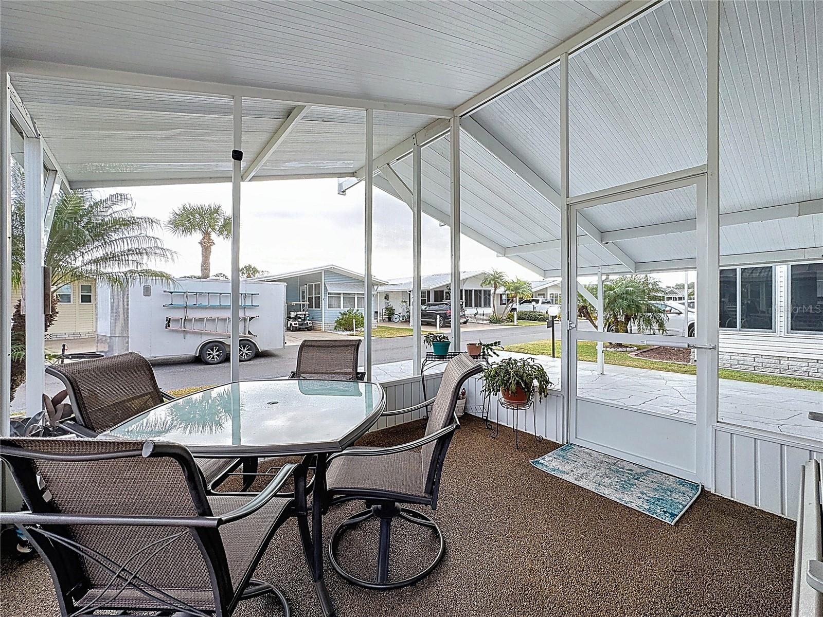 Image 18 of 24 For 355 Gracie Avenue N