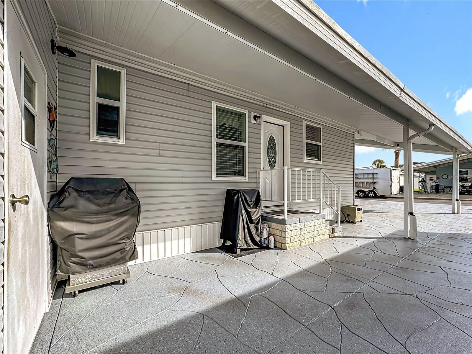 Image 24 of 24 For 355 Gracie Avenue N