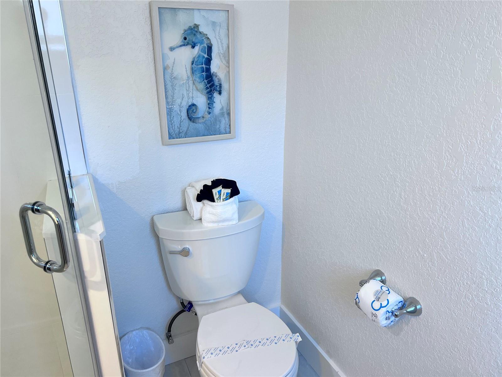 Image 18 of 18 For 6154 Midnight Pass Road B06