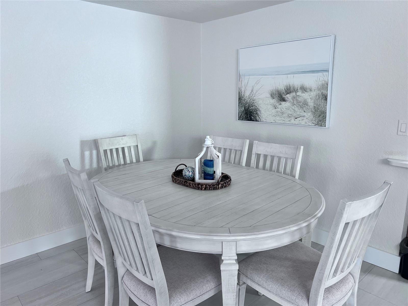 Image 7 of 18 For 6154 Midnight Pass Road B06