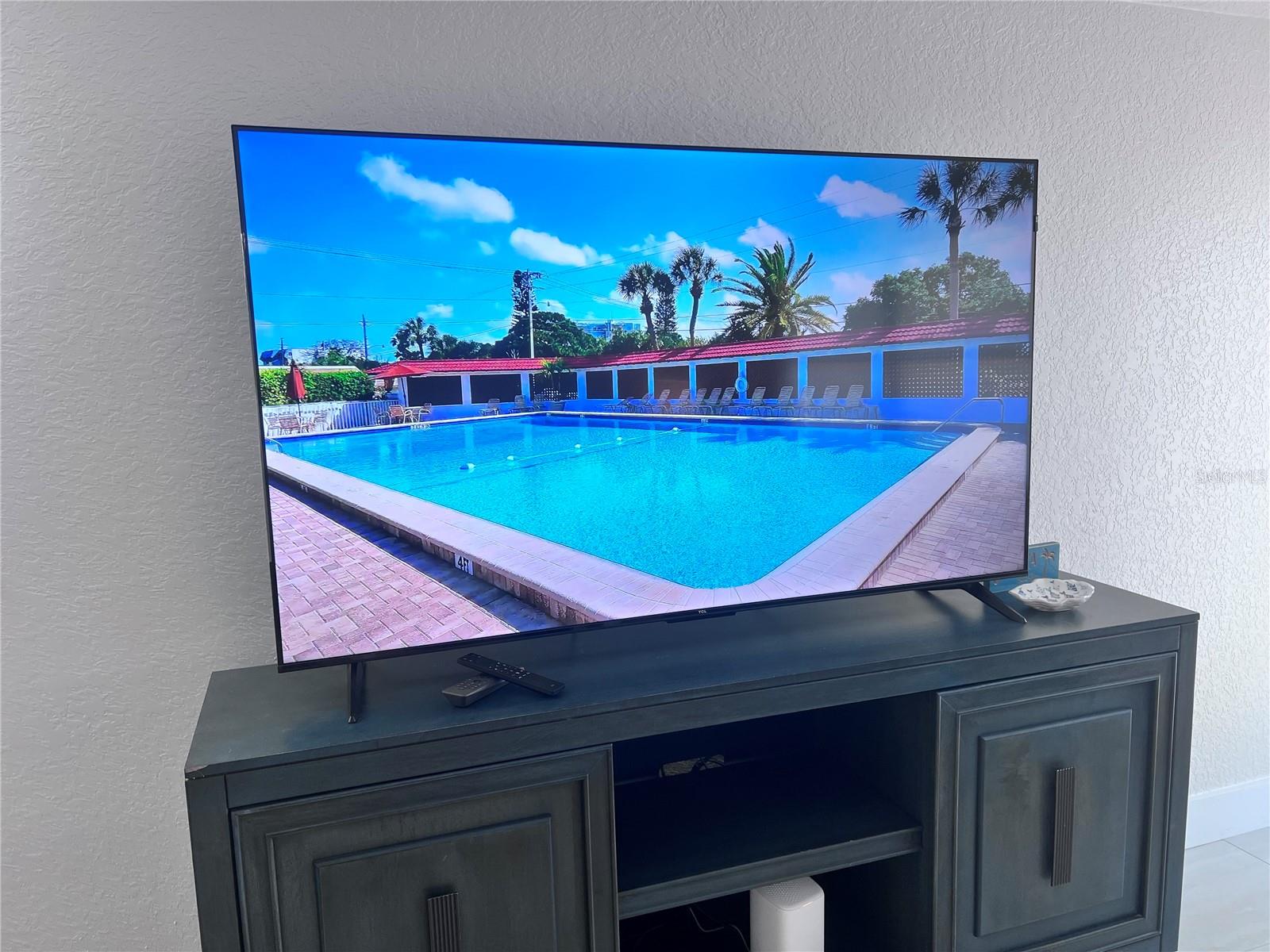 Image 9 of 18 For 6154 Midnight Pass Road B06