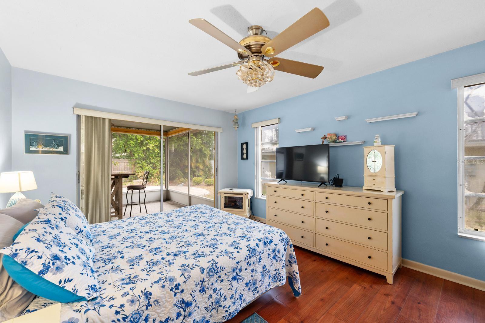 Listing photo id 8 for 13941 Kimberly Drive