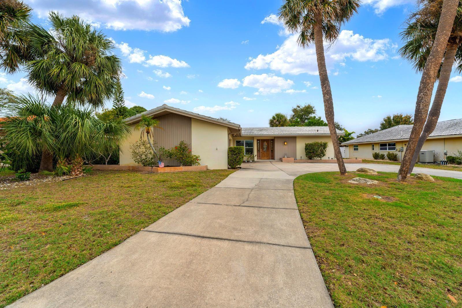 Listing photo id 18 for 13941 Kimberly Drive