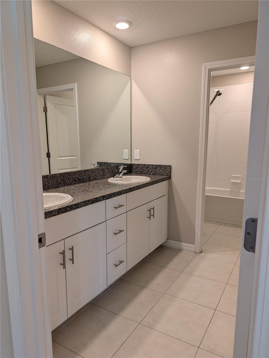 Image 23 of 74 For 31649 Sun Kettle Loop