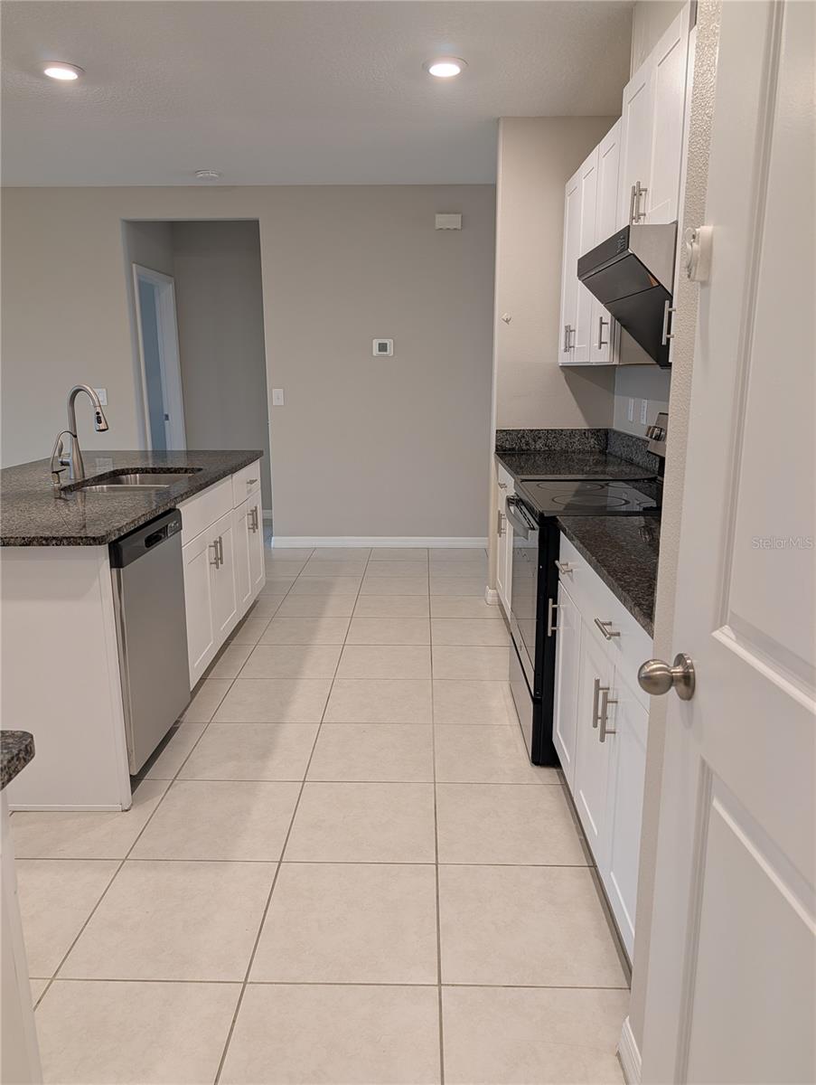 Image 7 of 74 For 31649 Sun Kettle Loop