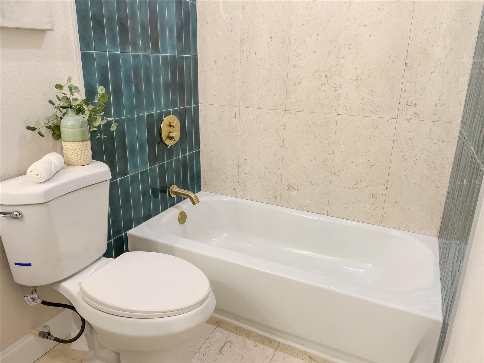 Image 14 of 34 For 5516 Golden Drive