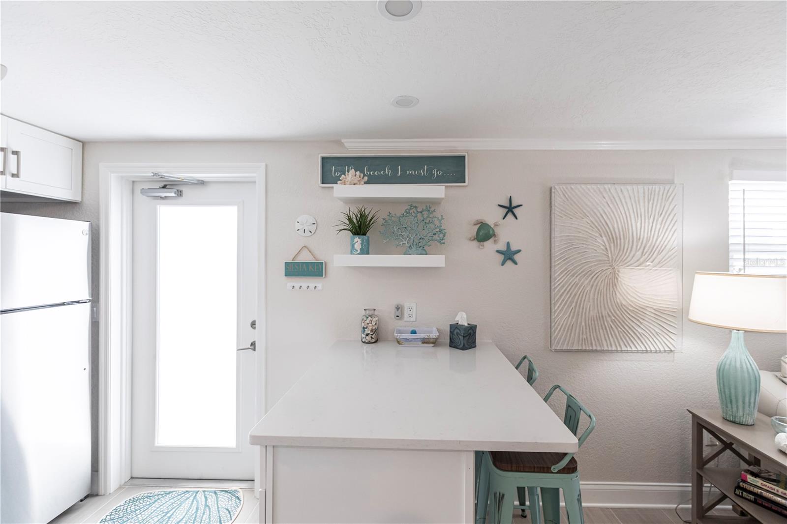 Image 9 of 23 For 6154 Midnight Pass Road D15