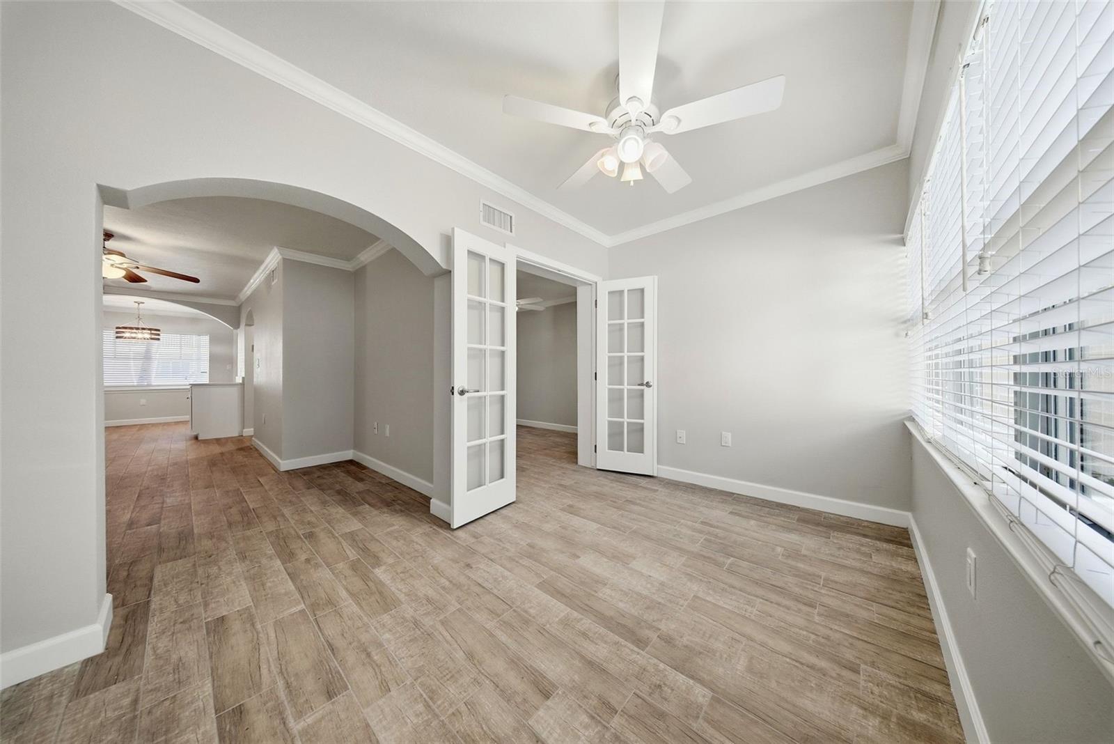 Image 12 of 37 For 19417 Gulf Boulevard A-108