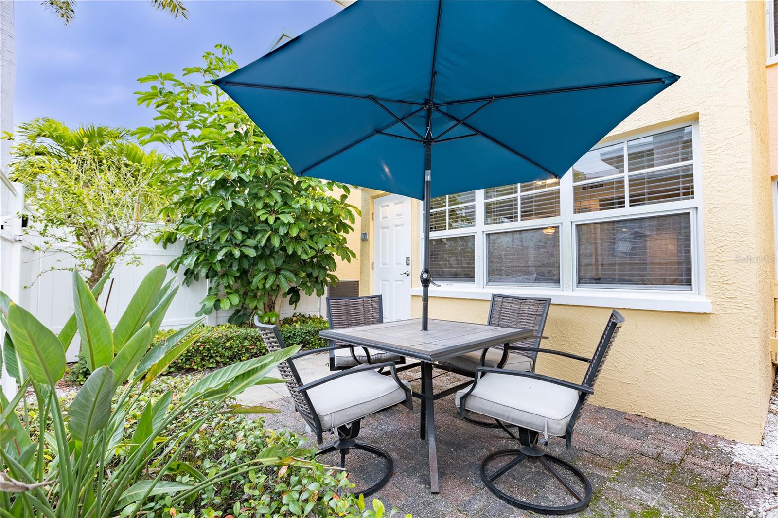 Image 23 of 37 For 19417 Gulf Boulevard A-108