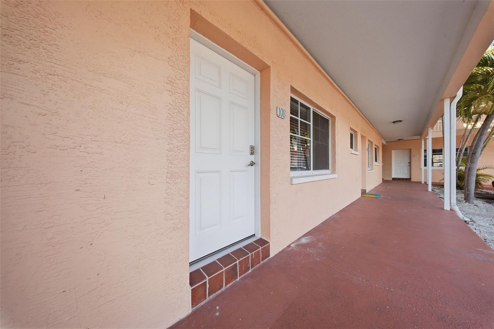 Image 3 of 37 For 19417 Gulf Boulevard A-108