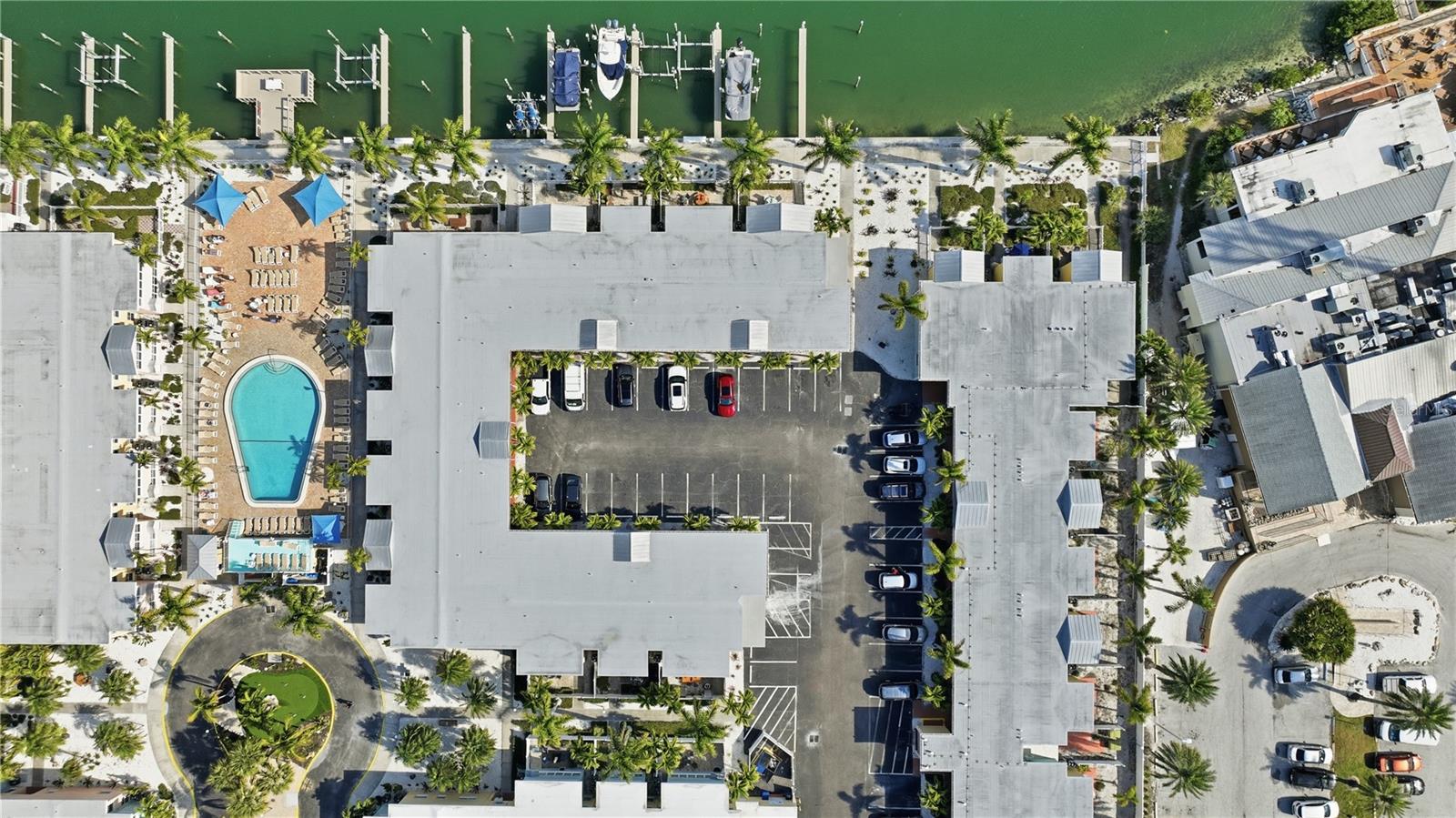 Image 31 of 37 For 19417 Gulf Boulevard A-108